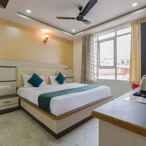 Hotel -- Jaipur Railway Station _ Airport